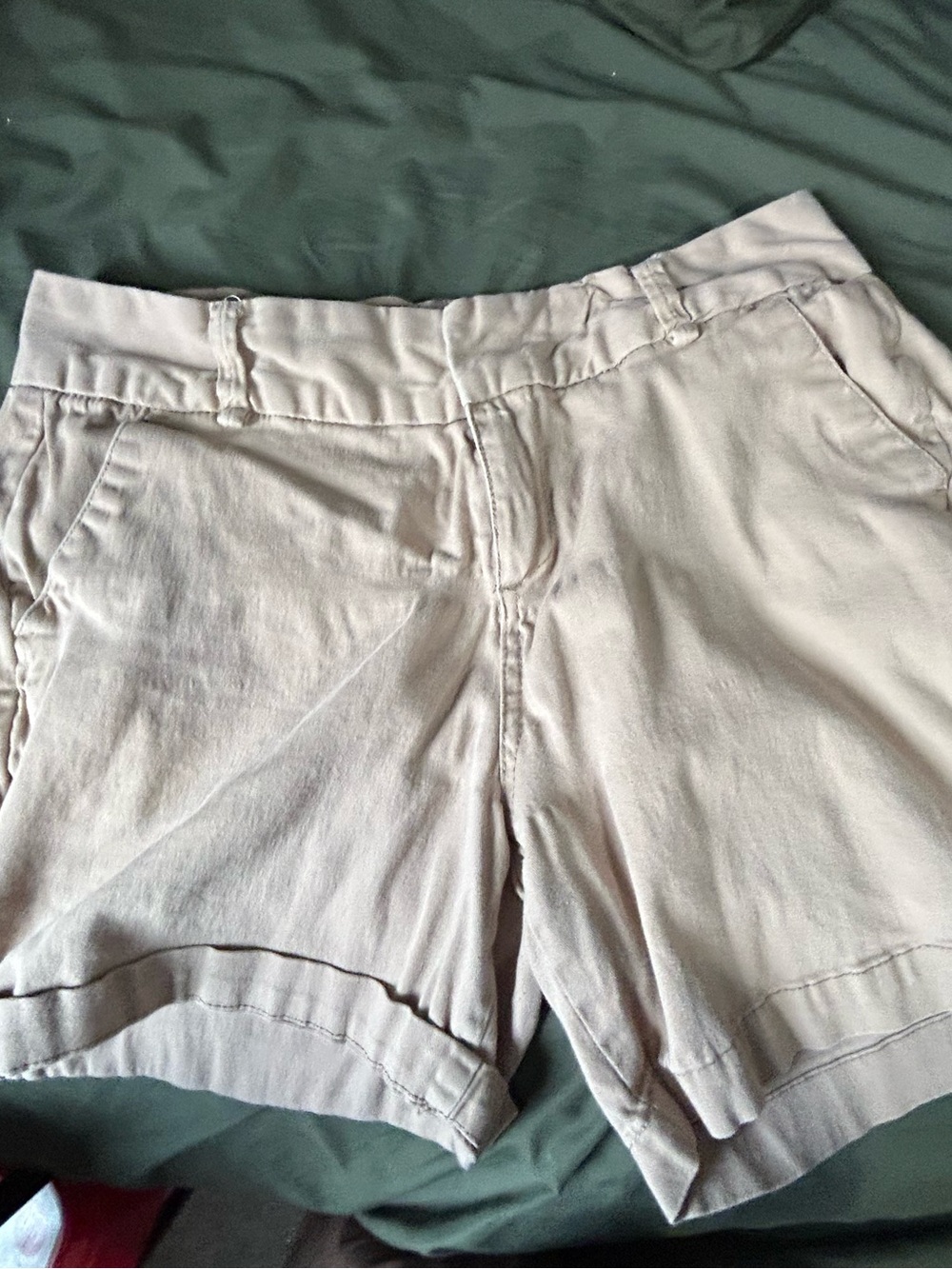 Hybrid & company High-Waist Shorts in Light Tan